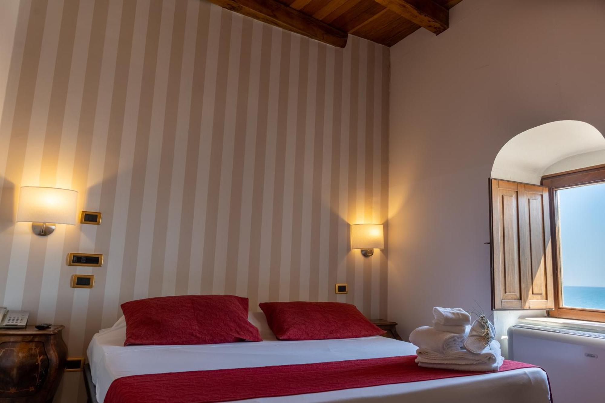 S. Martin Hotel Giovinazzo Exteriér fotografie